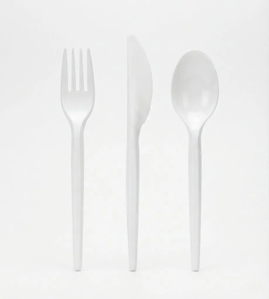 Cubiertos plásticos desechables de colores